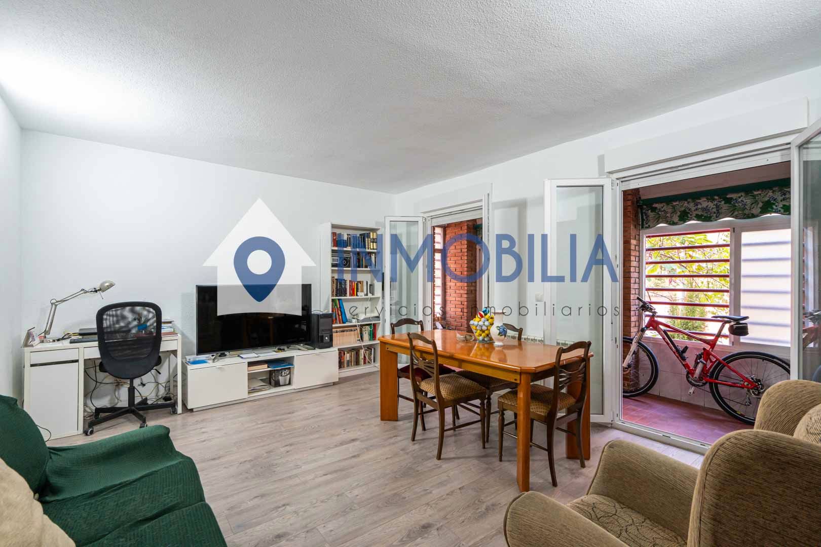 Living room of Flat for sale in  Madrid Capital  with Heating and Terrace