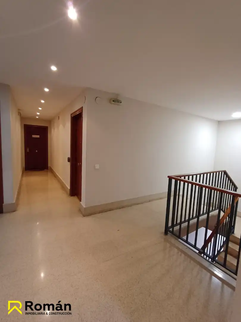 Office for rent in  Pamplona / Iruña  with Heating and Furnished