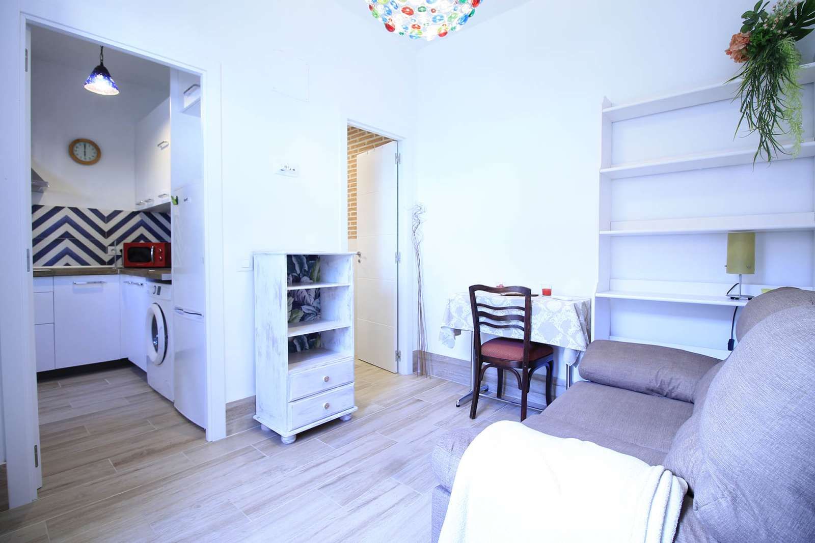 Bedroom of Apartment to share in  Madrid Capital  with Air Conditioner and Terrace