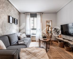 Sala d'estar de Apartament de lloguer en  Barcelona Capital amb Aire condicionat, Calefacció i Forn