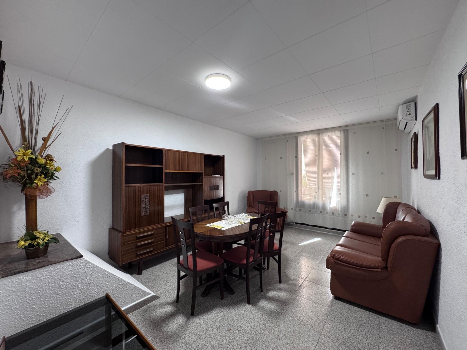 Sala d'estar de Pis de lloguer en Vilanova i la Geltrú amb Terrassa, Moblat i Balcó