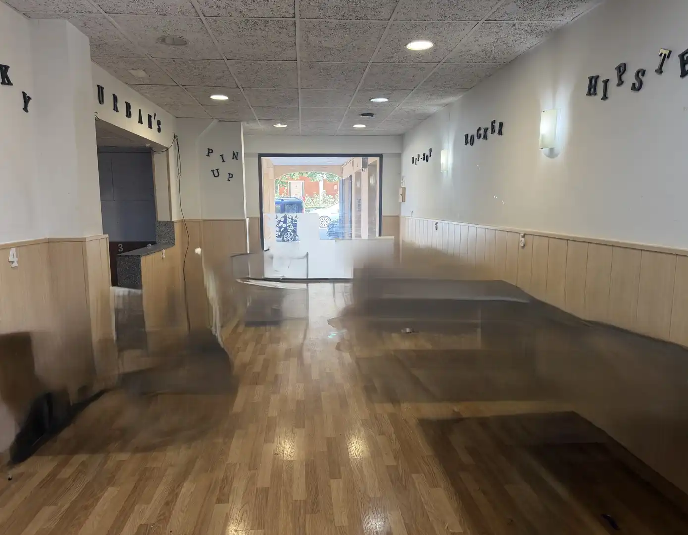 Local commercial à louer à Torelló, imagen 7