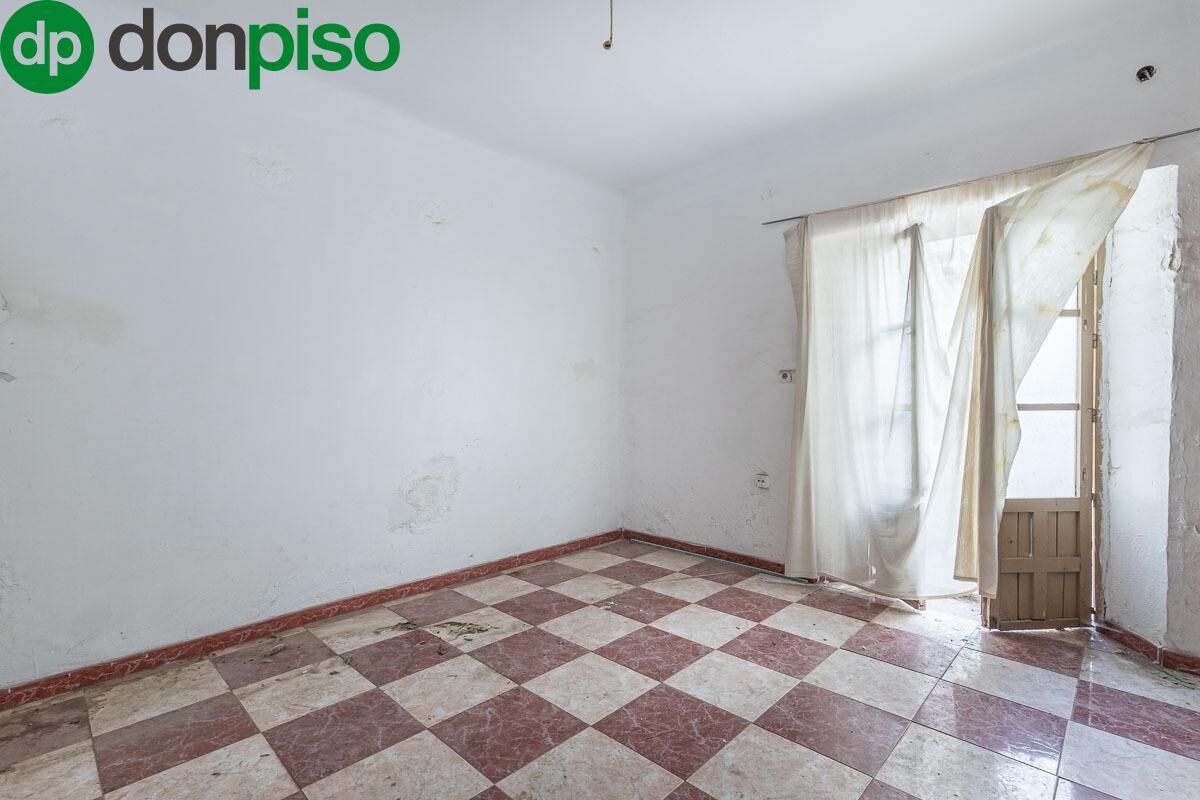 Planta baja for sale in  Granada Capital