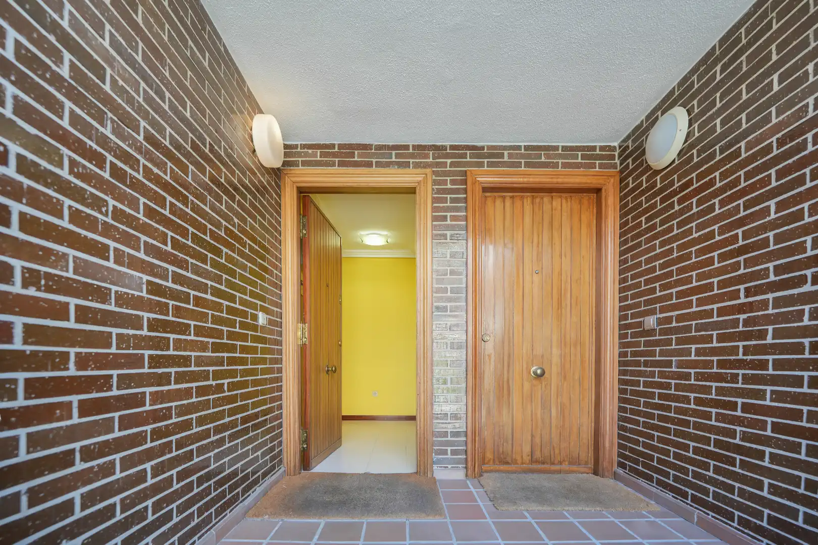 Adosado con piscina en venta en Calle Mariano de los Cobos 76, imagen 2