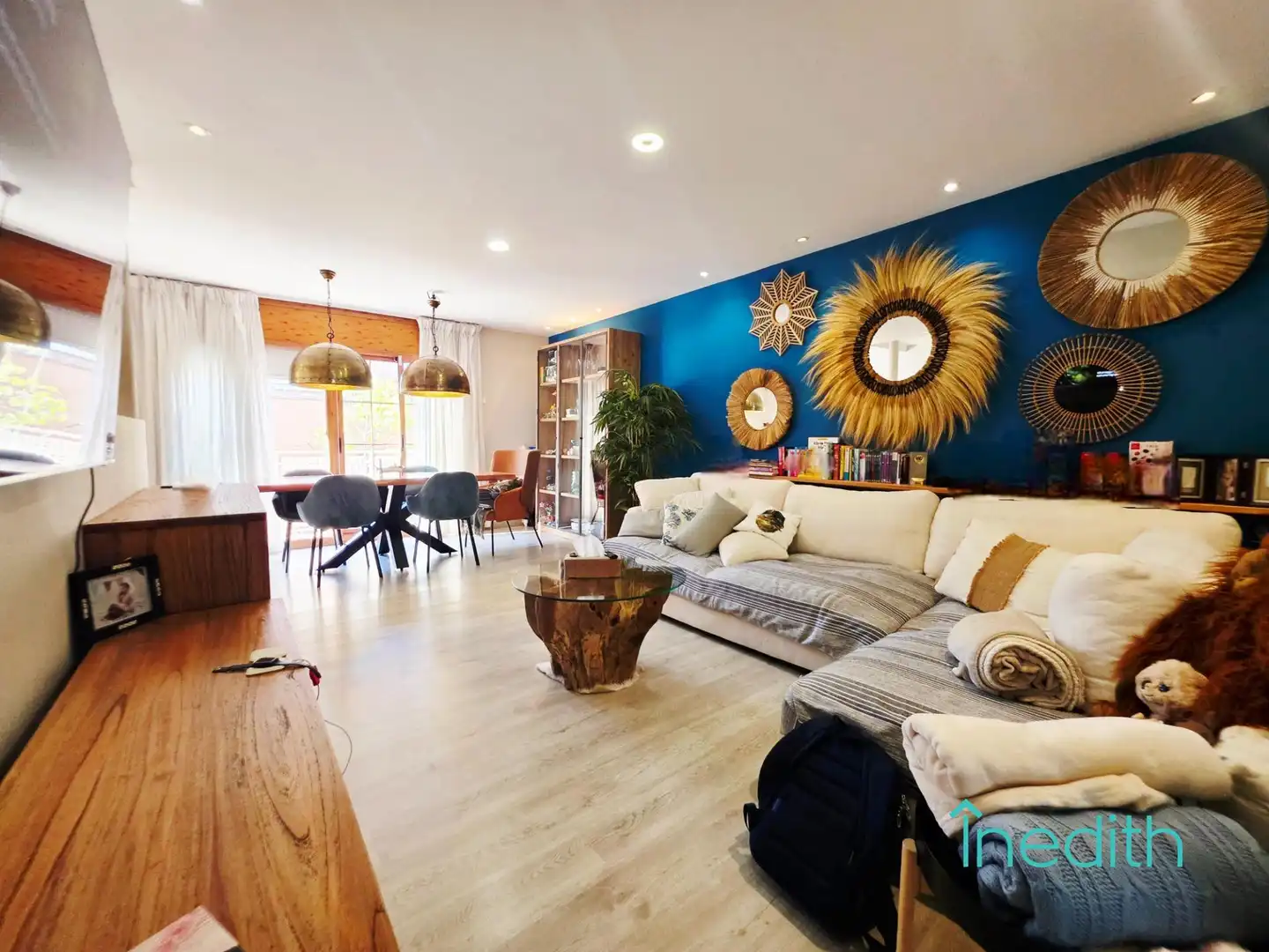 Sala de estar de Casa adosada en venta en Castelldefels con Aire acondicionado, Calefacción y Jardín privado
