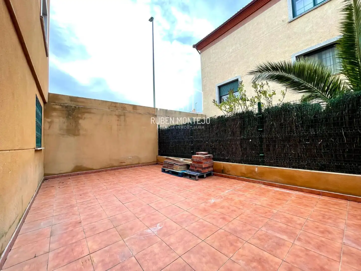 Terraza de Casa adosada en venta en Doñinos de Salamanca con Calefacción, Jardín privado y Trastero