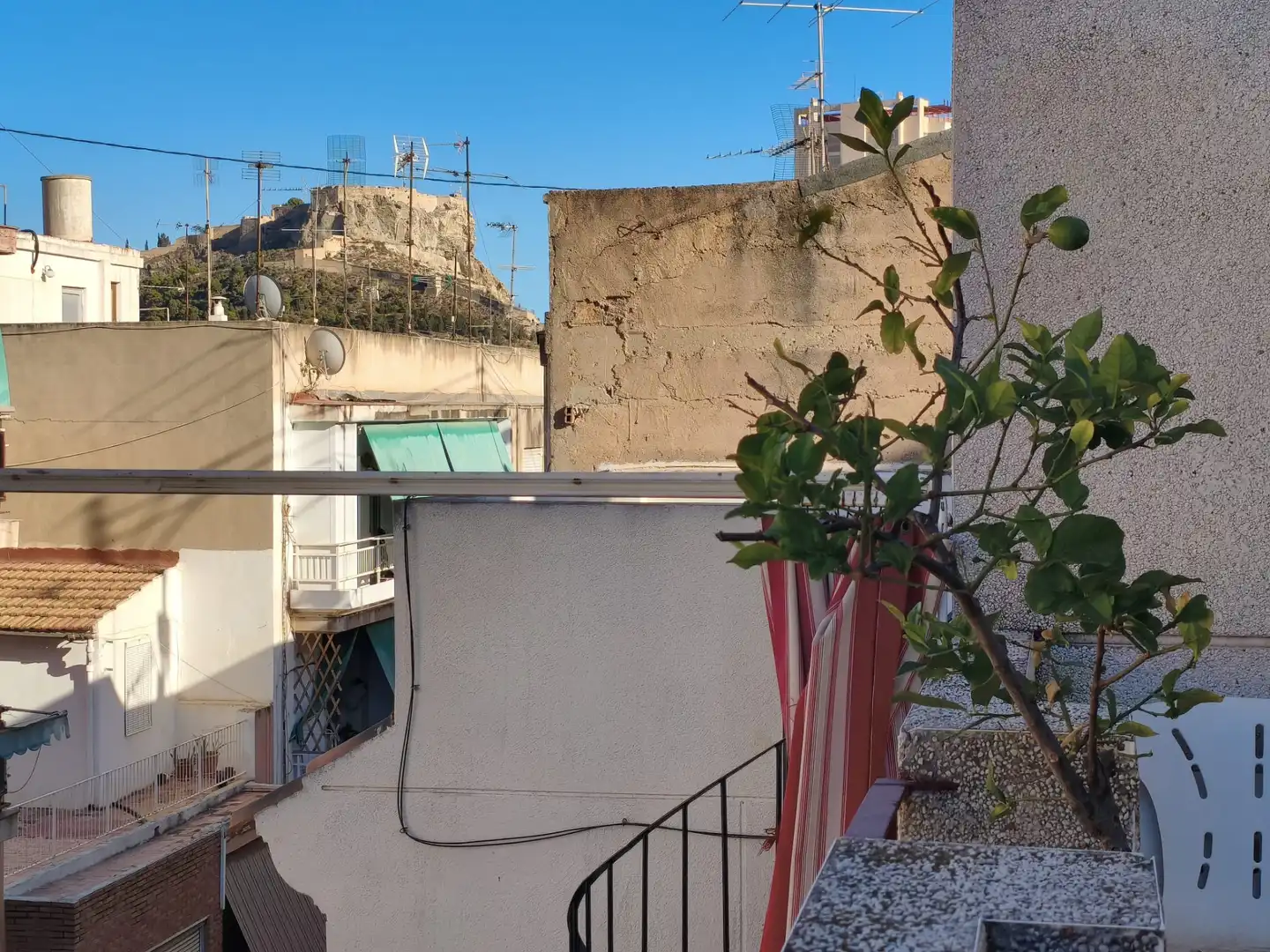 Terraza de Dúplex en venta en Alicante / Alacant con Aire acondicionado, Calefacción y Jardín privado