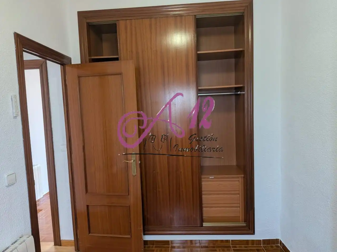 Schlafzimmer von Wohnung zur Miete in Valencia mit Klimaanlage, Terrasse und Abstellraum