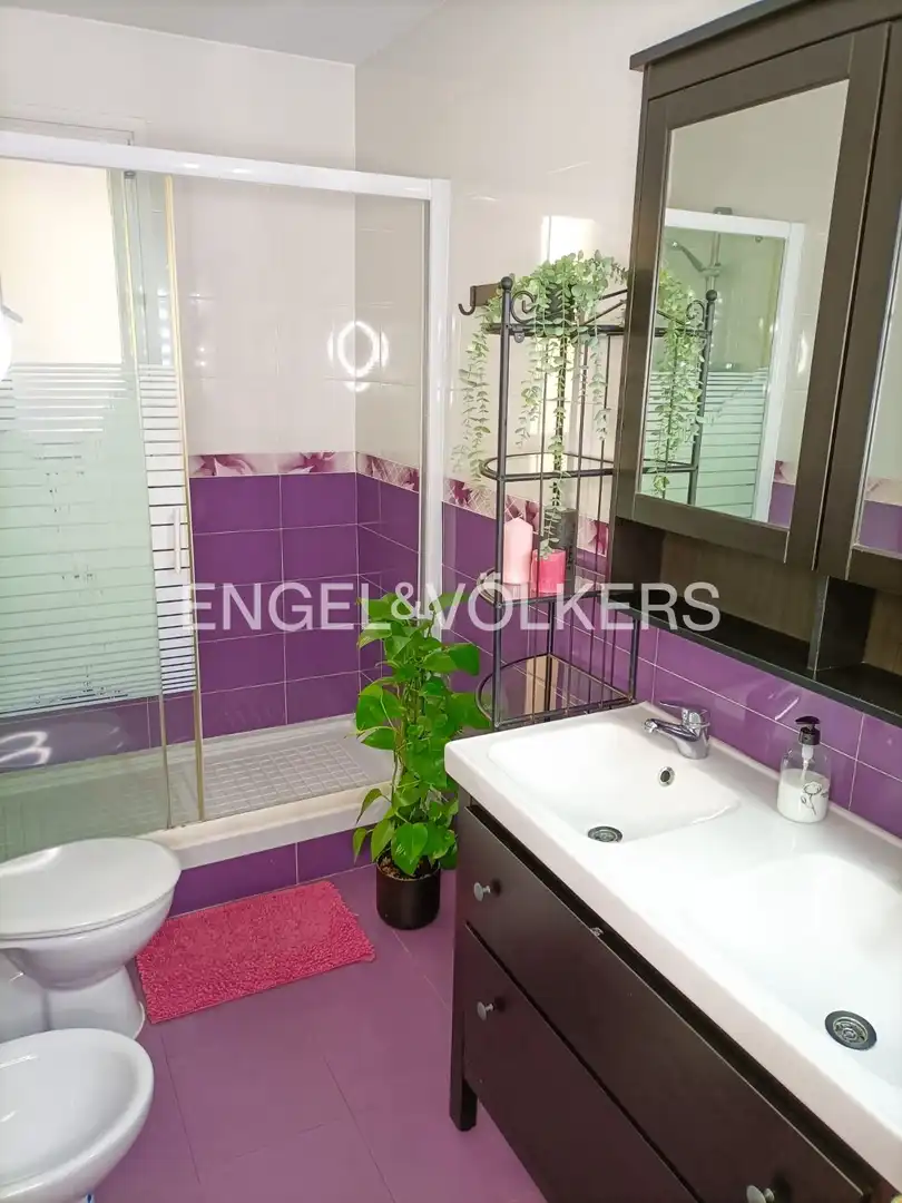 Baño de Piso de alquiler en Barcelona con Aire acondicionado, Calefacción y Balcón