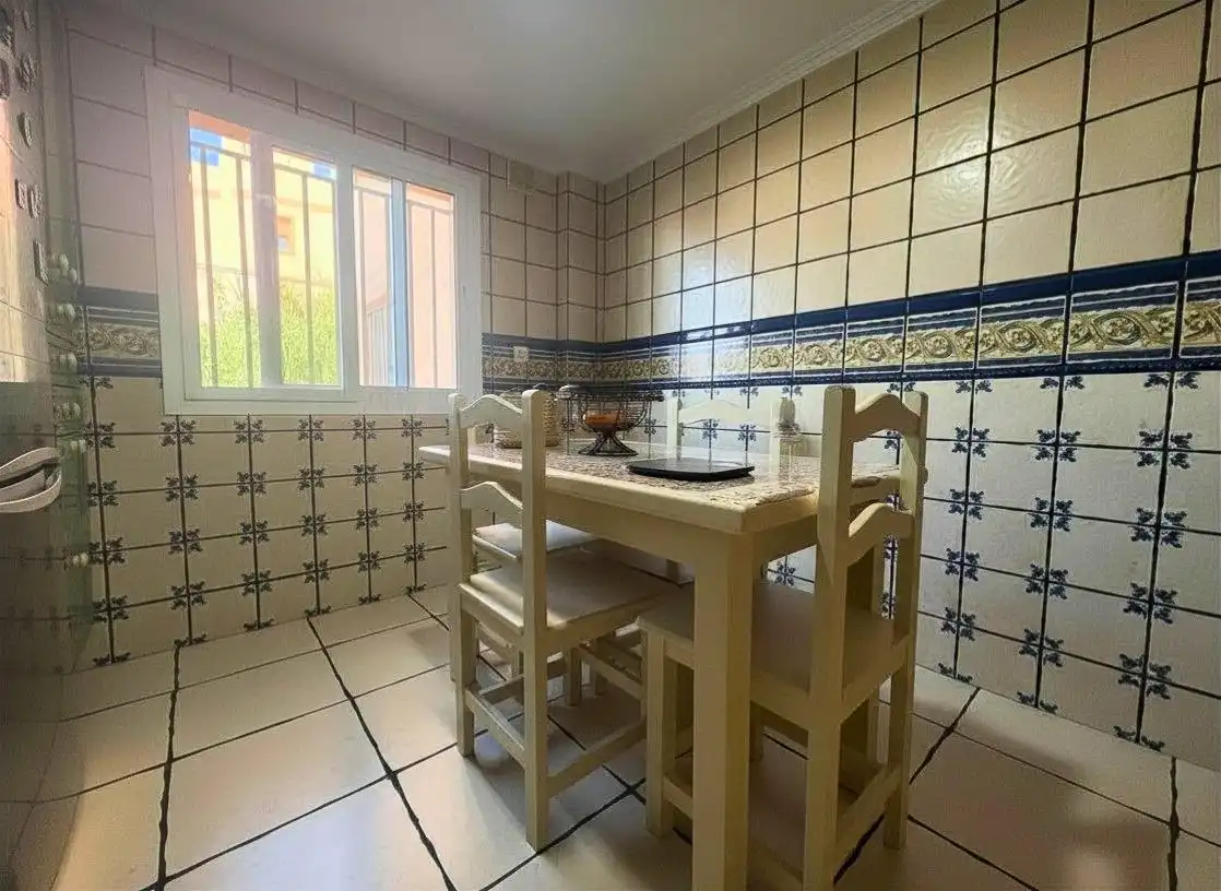 Küche von Wohnung zum Verkauf in Tarifa mit Abstellraum und Alarm