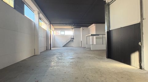 Foto 5 von Fabrikhallen zur Miete in Montigalà, Badalona