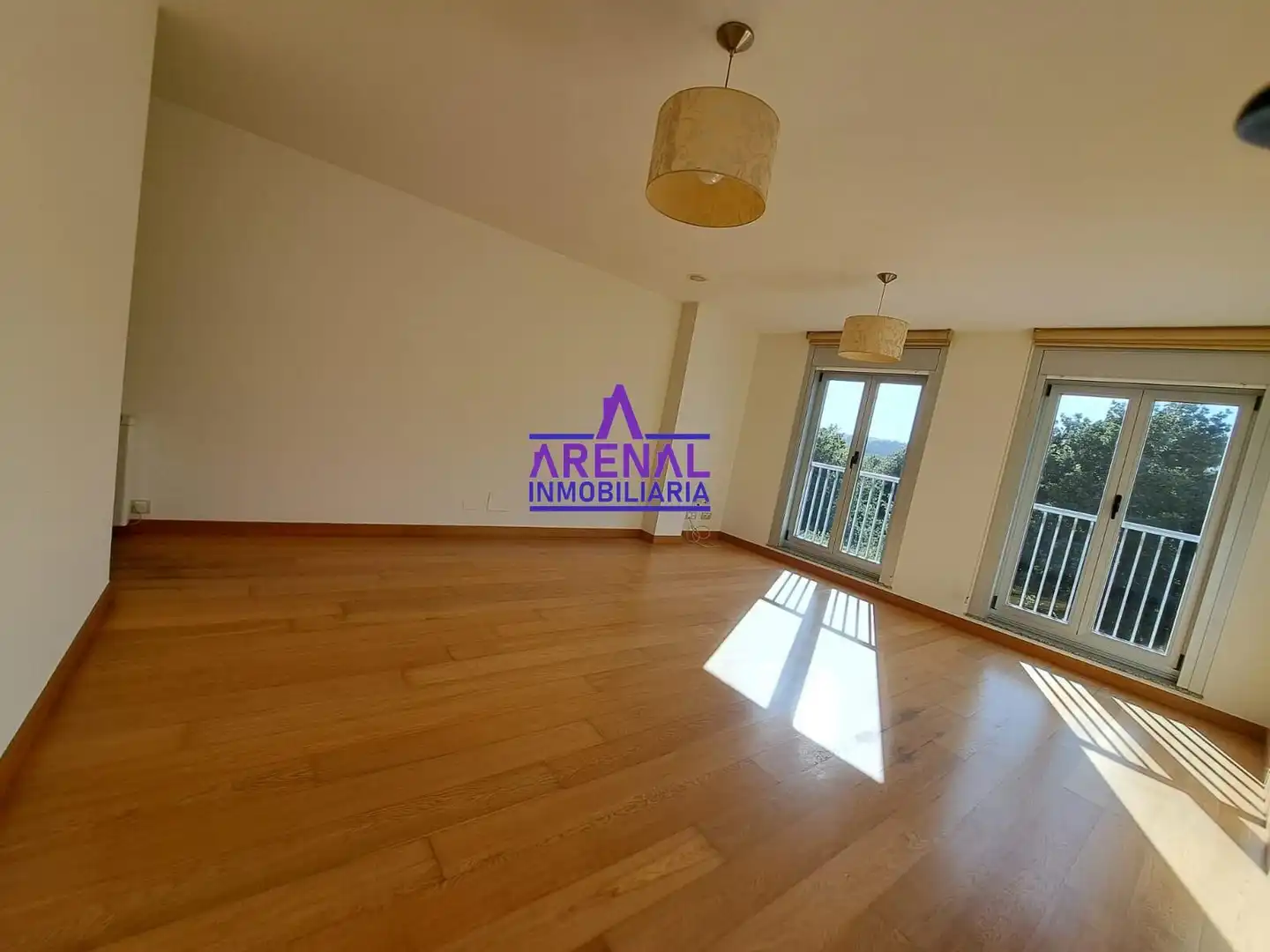 Dormitori de Apartament en venda en A Pobra do Caramiñal amb Calefacció