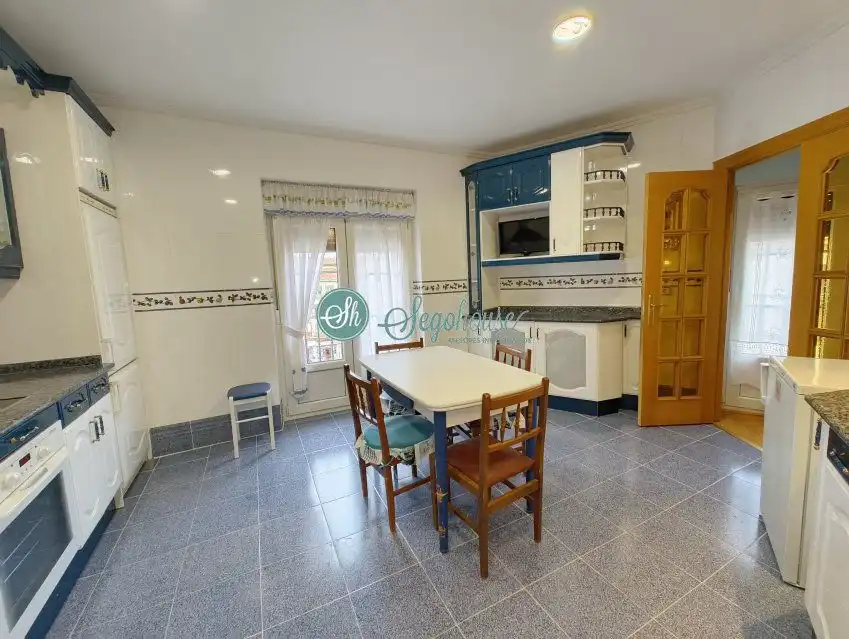 Küche von Wohnung zur Miete in Segovia mit Heizung, Parkett und Möbliert