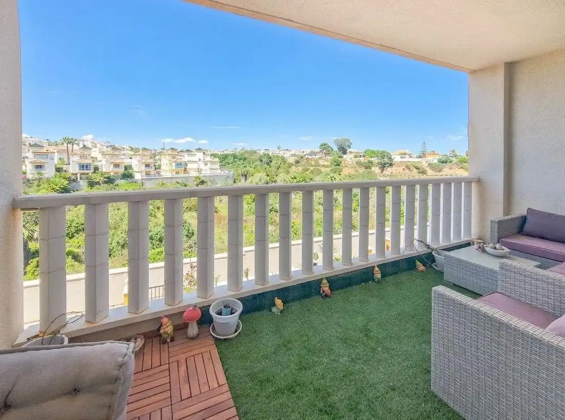 Terrassa de Apartament en venda en Orihuela amb Aire condicionat, Jardí privat i Piscina