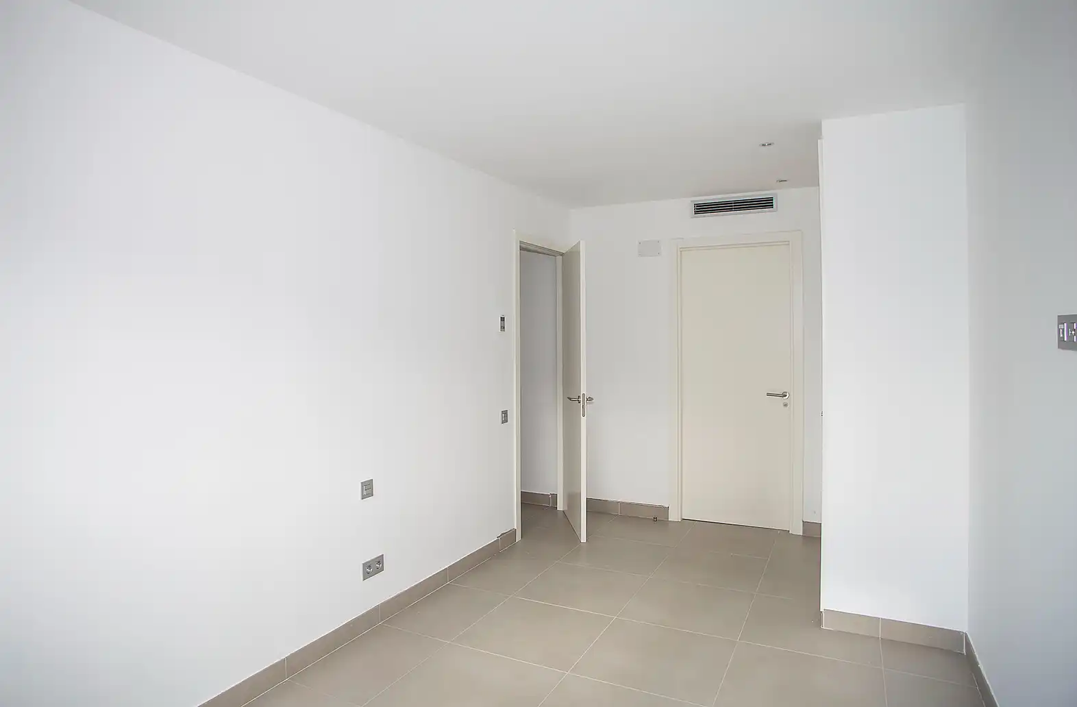 Flat for rent in Barcelona  with Terrace, Storage room and Oven