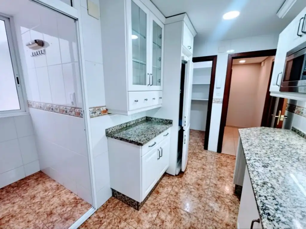 Flat with lift for sale in Poniente-Sur
