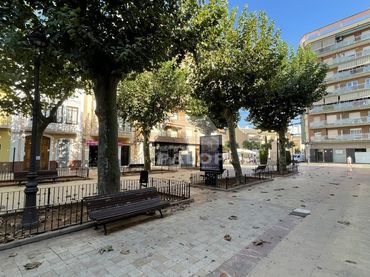 Locale commerciale in affitto a Carcaixent