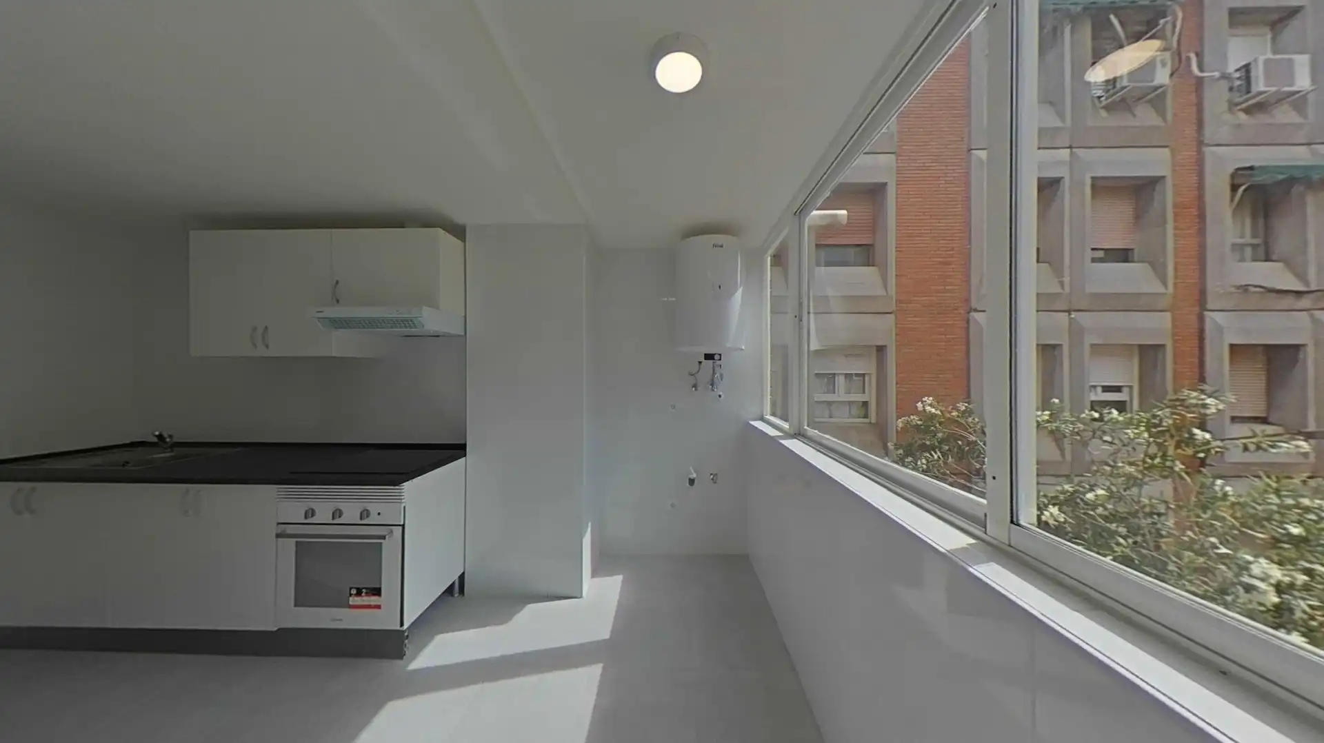 Kitchen of Flat for sale in Alcalá de Henares  with Heating, Oven and Washing machine