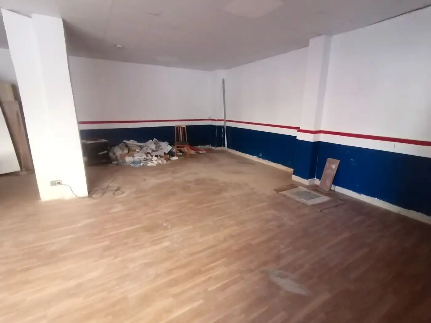 Local comercial en venda a Artigues - Llefià, imagen 4
