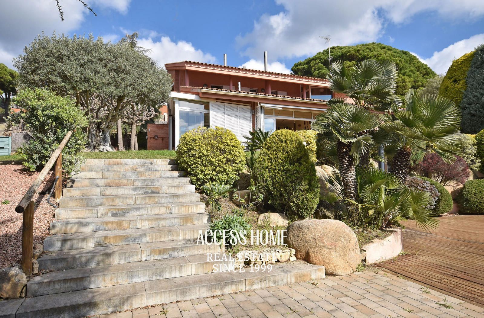 Exterior view of House or chalet for sale in Sant Vicenç de Montalt  with Air Conditioner, Heating and Terrace