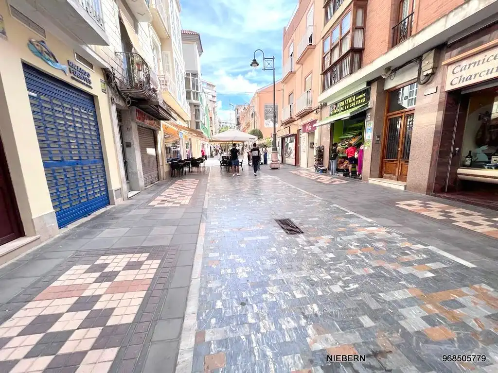 Local comercial en alquiler en Calle Canales 18, imagen 3