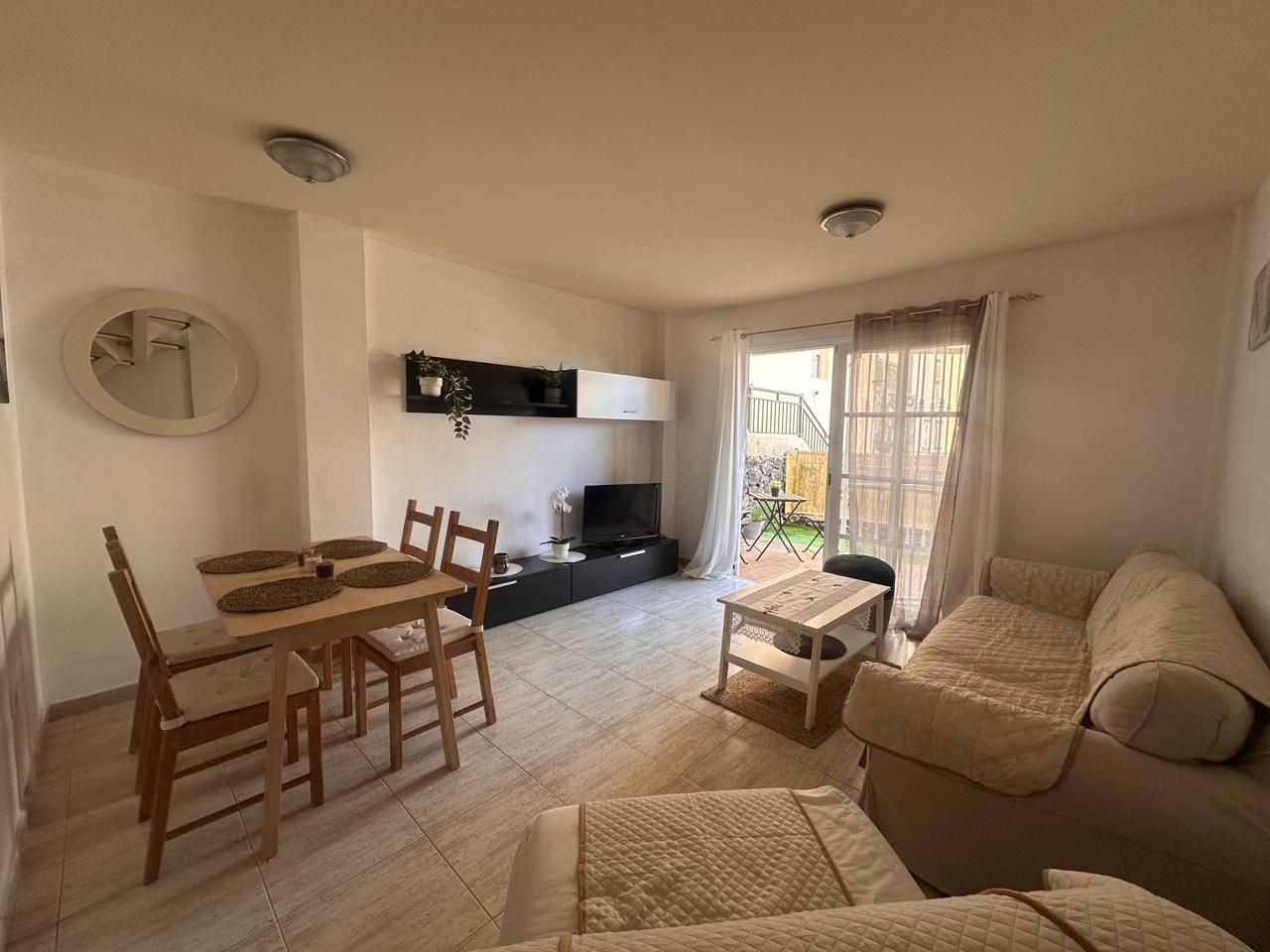 Living room of Apartment for sale in Adeje  with Air Conditioner, Terrace and Community pool