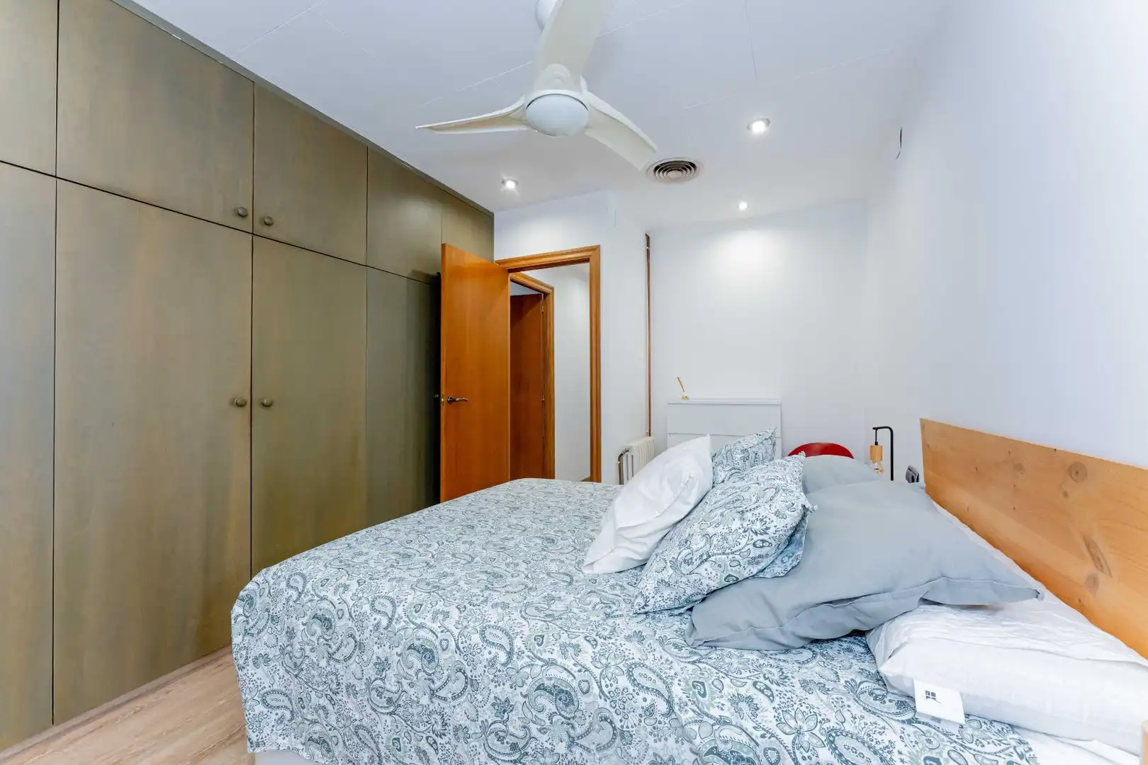 Bedroom of Flat for sale in Castelldefels  with Air Conditioner, Heating and Parquet flooring
