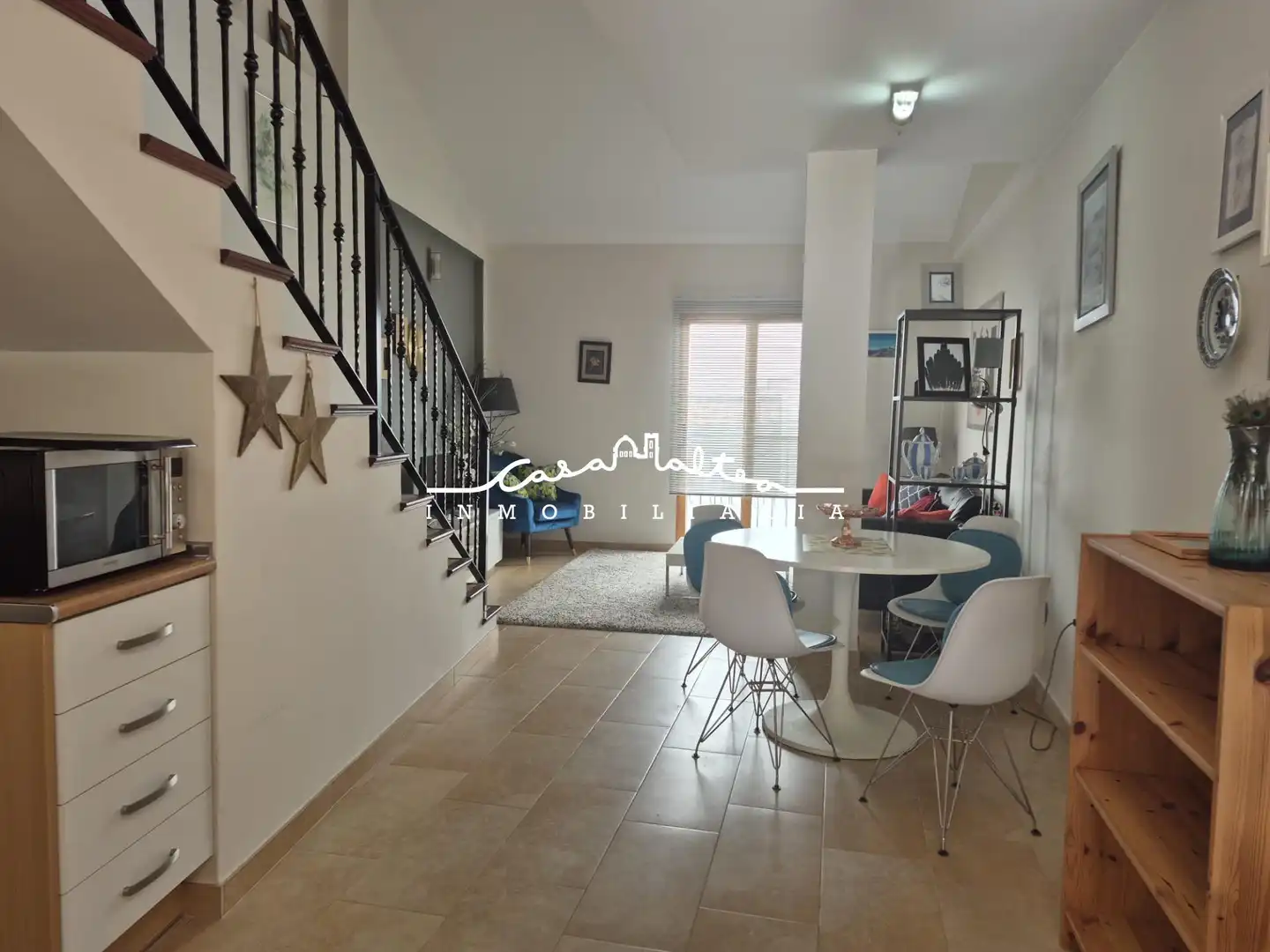 Sala d'estar de Dúplex de lloguer en Altea amb Aire condicionat, Traster i Moblat