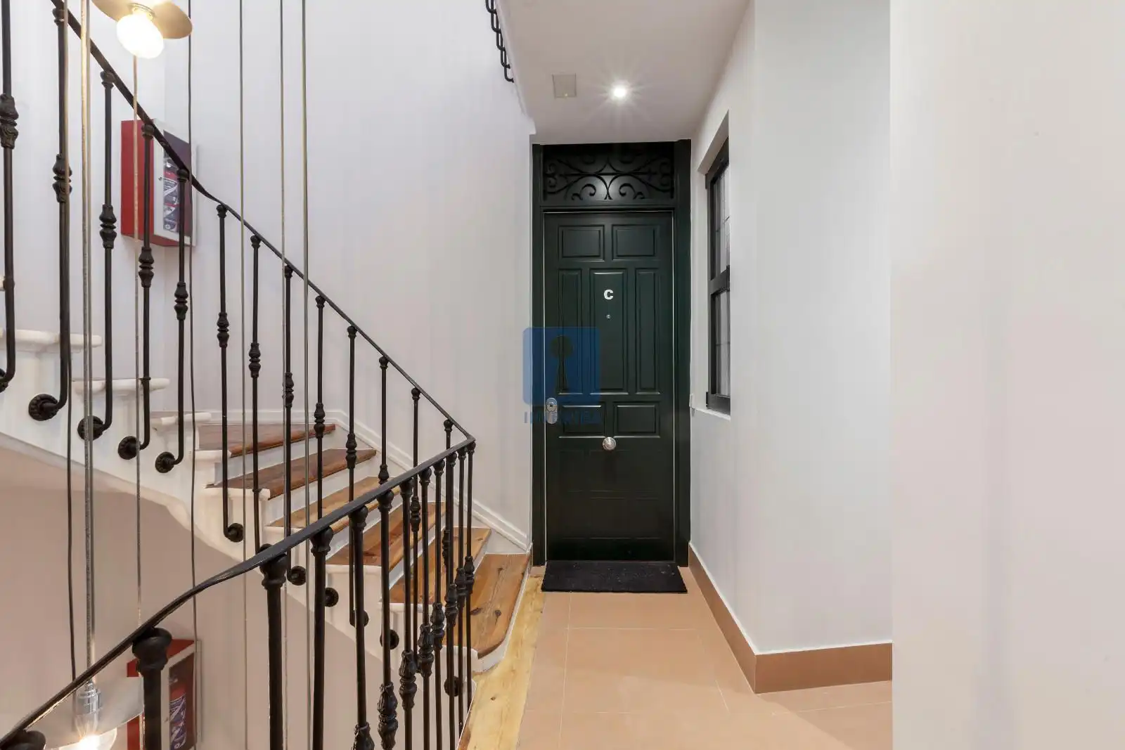 Attic for rent in Madrid  with Air Conditioner, Heating and Parquet flooring
