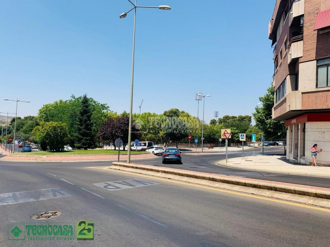 Flat to rent in Avenida Europa - San Antón