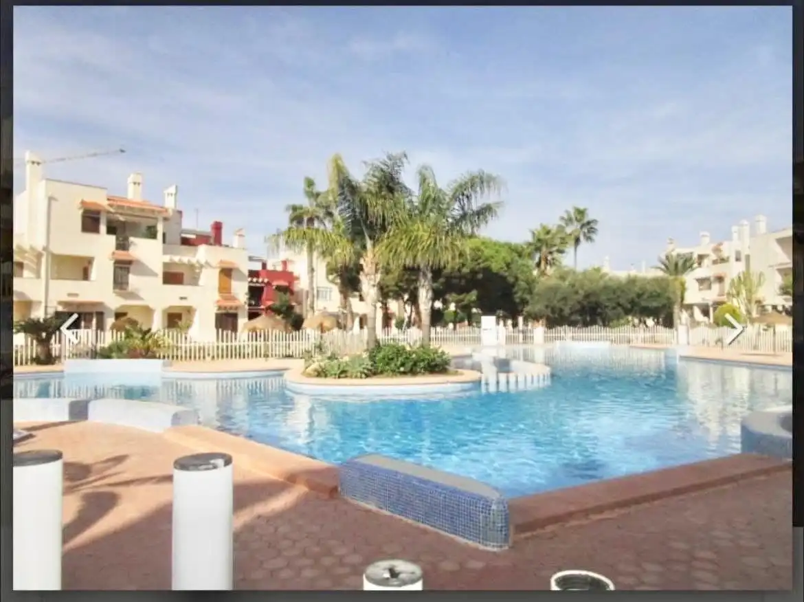 Vista exterior de Apartamento de alquiler en Cartagena con Aire acondicionado, Piscina y Amueblado
