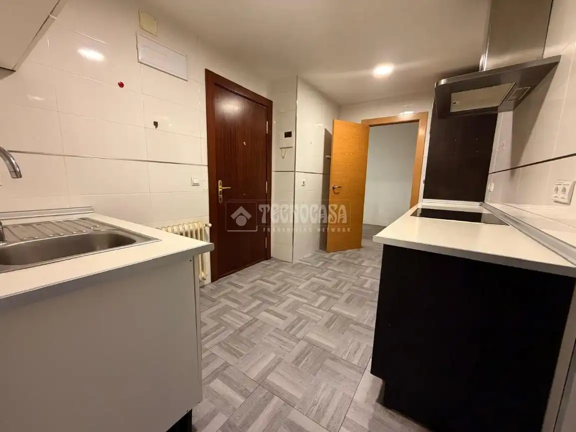 Cocina de Piso en venta en Majadahonda con Aire acondicionado, Calefacción y Terraza
