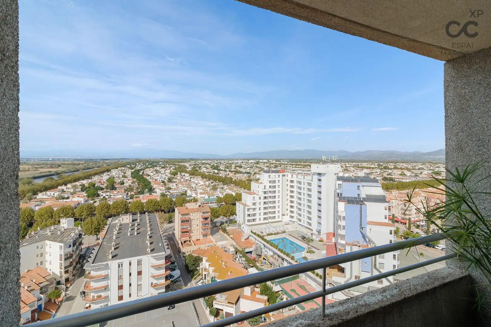 Apartamento con ascensor en venta en Calle Delta Muga, imagen 3