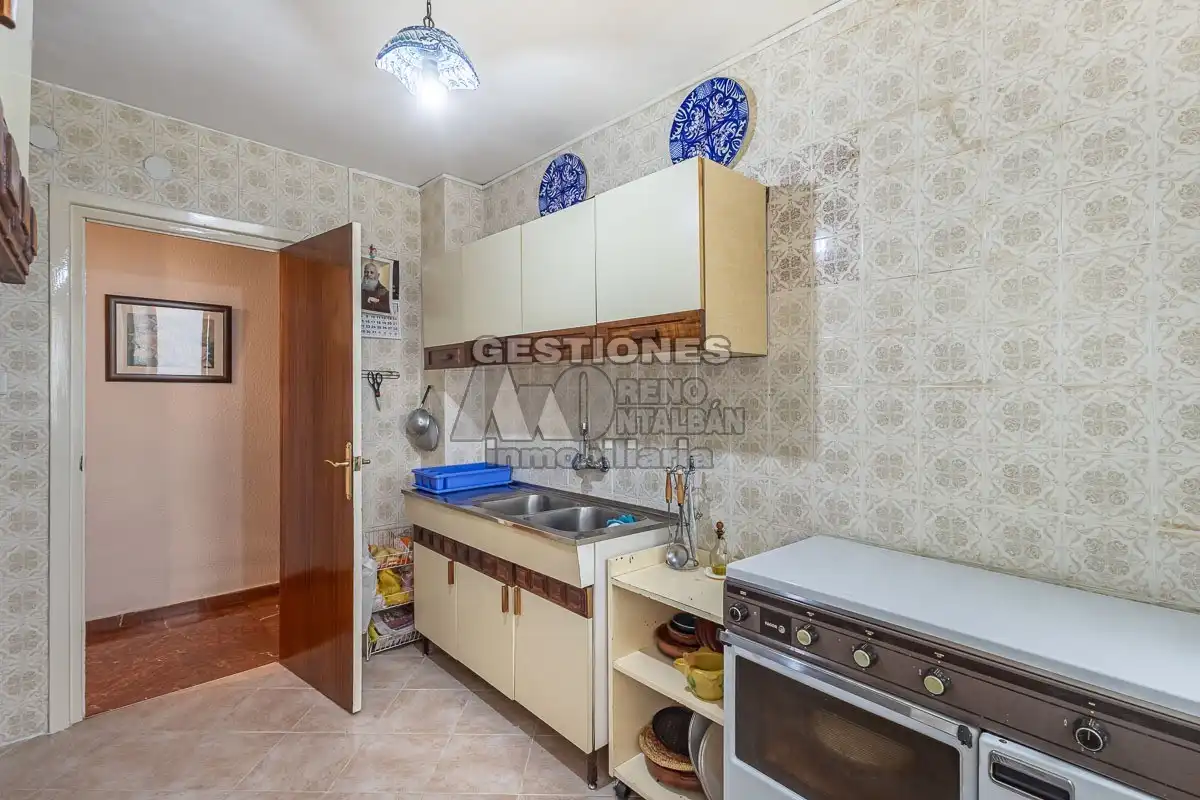 Küche von Wohnung zur Miete in Granada mit Heizung, Möbliert und Ofen