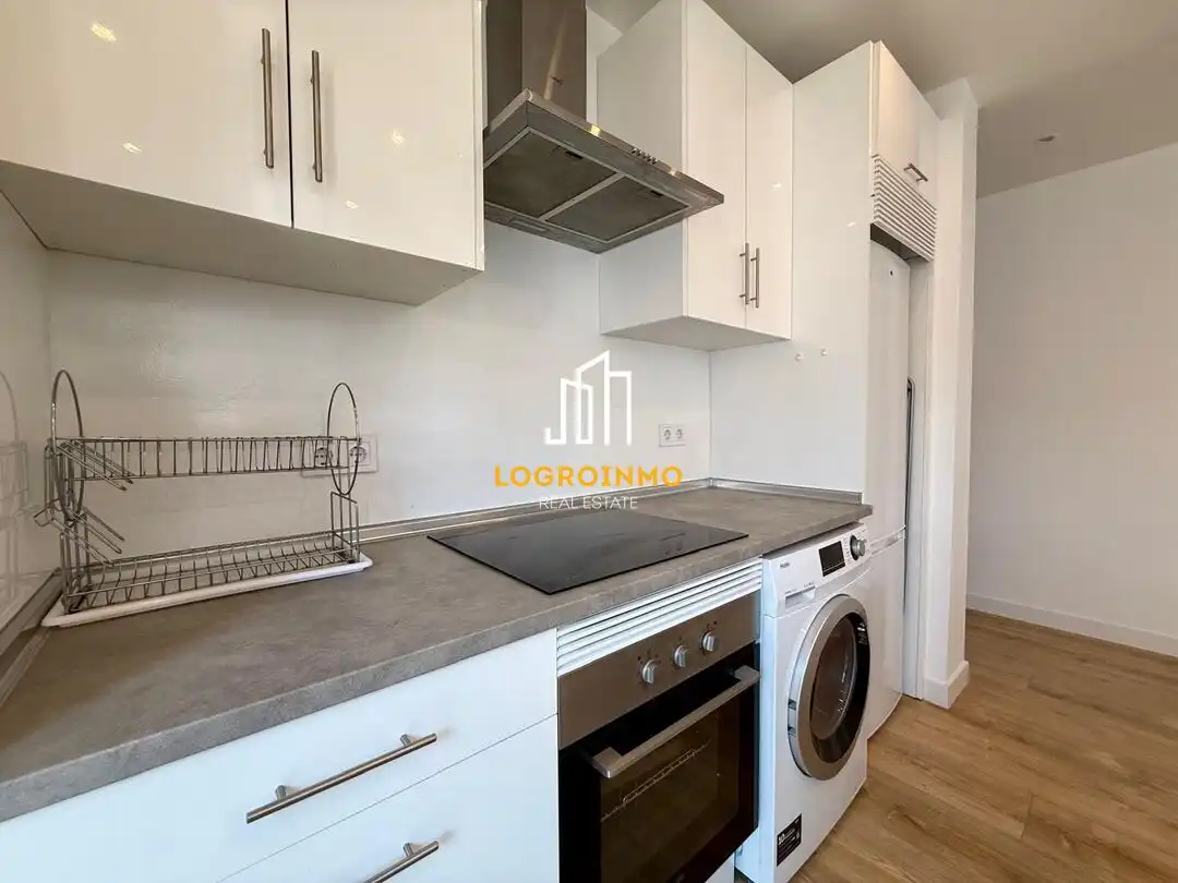 Cocina de Piso de alquiler en  Logroño con Calefacción y Balcón