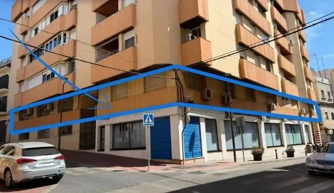 Oficina amb ascensor en venda a Casco Antiguo