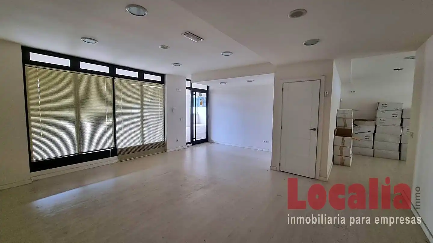 Local en venta en Santa Cruz de Bezana