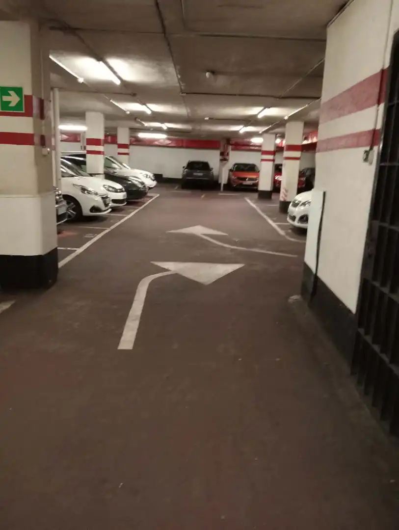 Parking de Garaje en venta en Bilbao  con Alarma