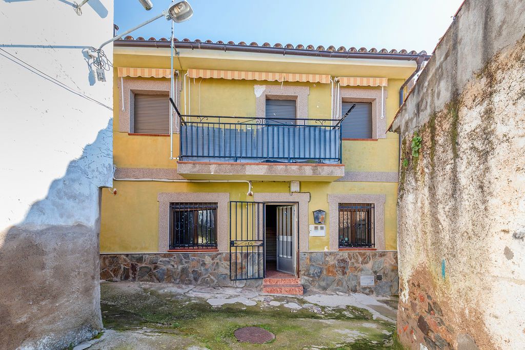 Vista exterior de Casa o xalet en venda en Casas de Millán