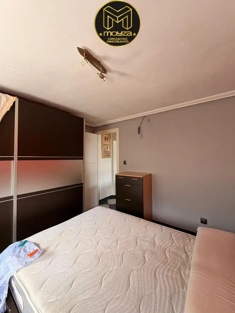 Bedroom of Flat for rent in Jaén  with Air Conditioner and Heating