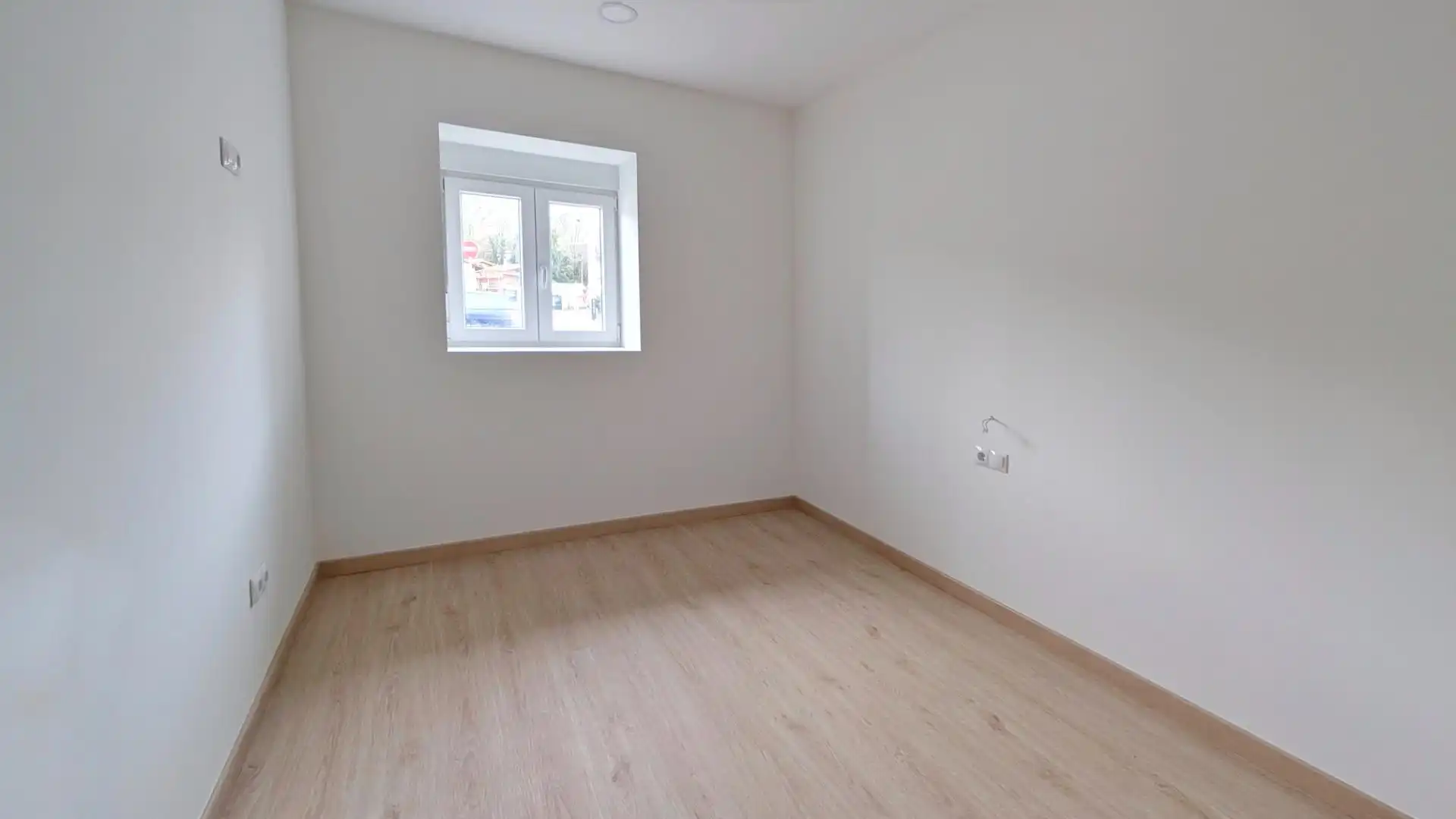Piso en venta en Torrelavega  con Parquet y Terraza