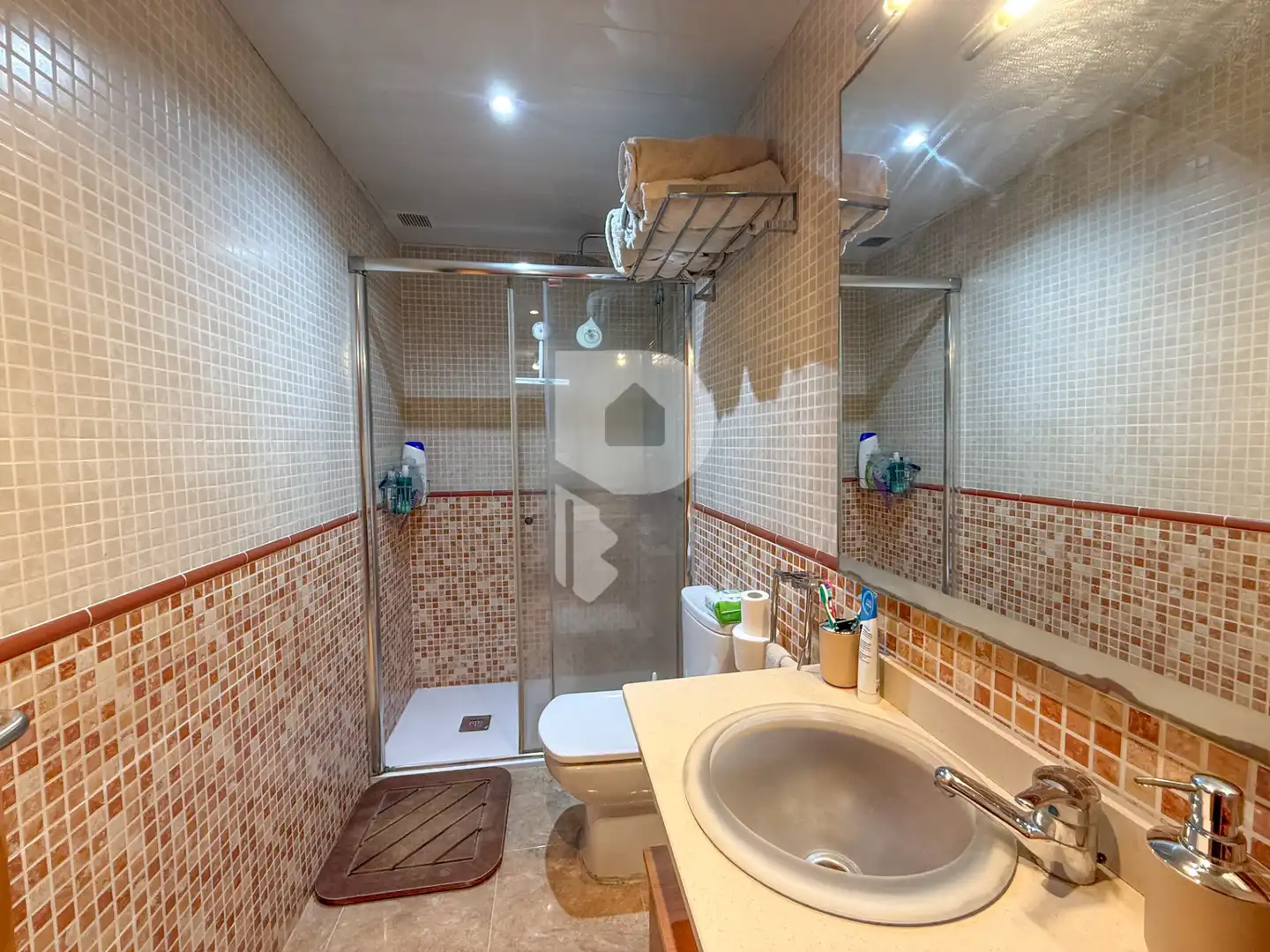 Baño de Piso en venta en Sant Vicenç Dels Horts con Aire acondicionado, Calefacción y Parquet