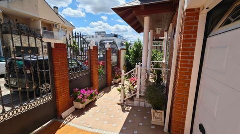Foto 3 de Casa adosada en venta en Las Américas, Parla