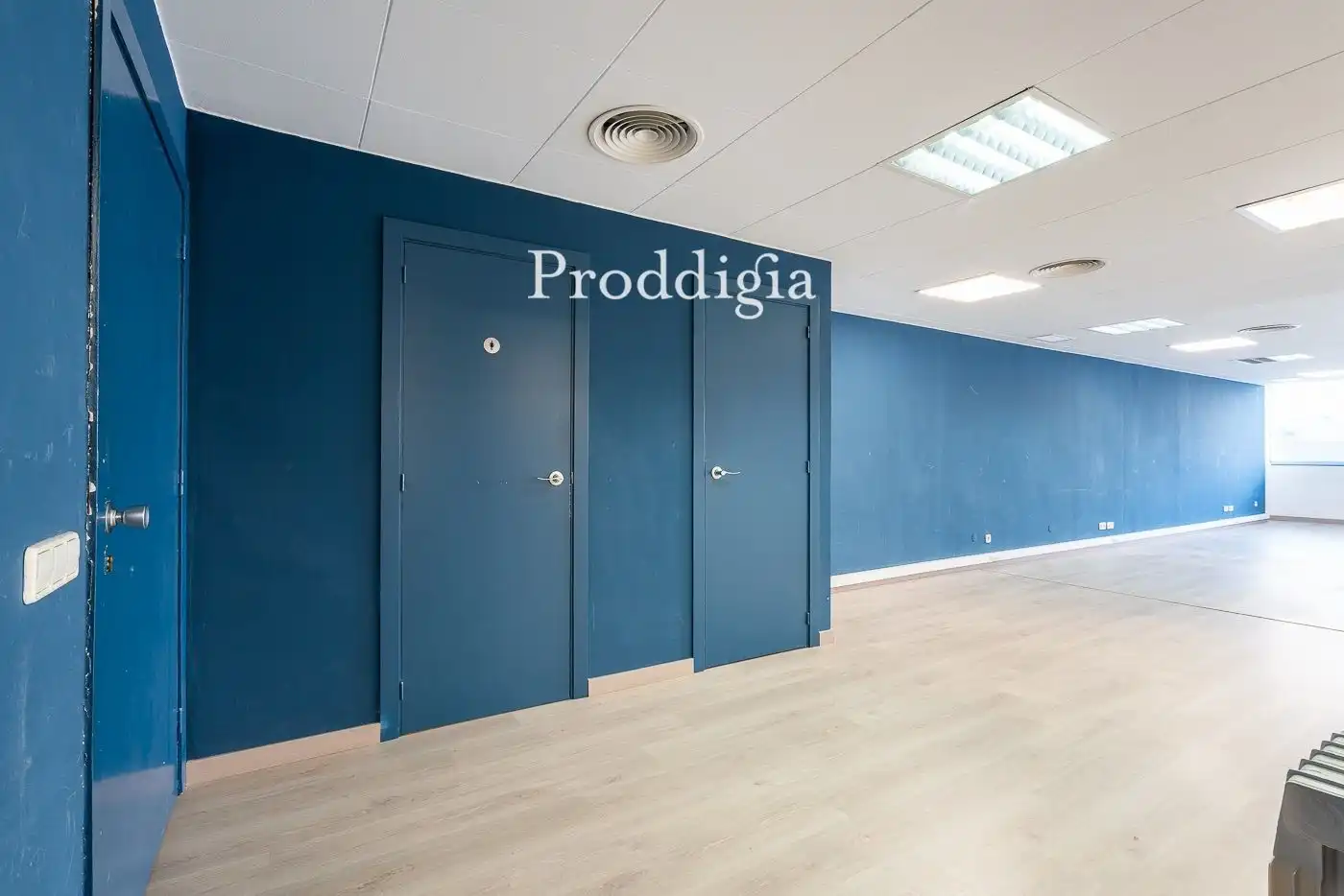 Office for rent in Barcelona  with Air Conditioner, Heating and Internet