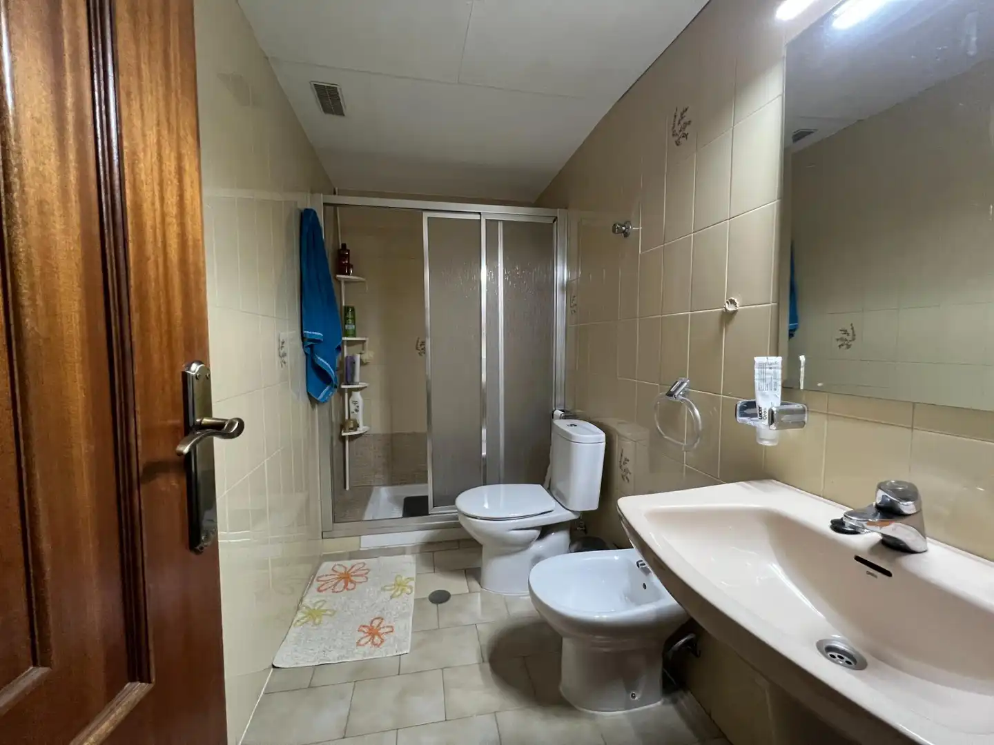Bathroom of Flat for sale in Córdoba  with Air Conditioner, Heating and Terrace