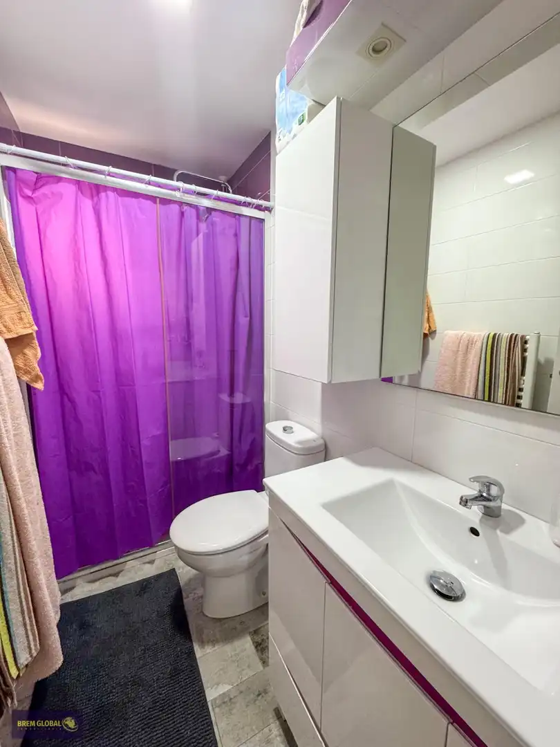 Baño de Piso en venta en Madrid con Calefacción, Amueblado y Alarma