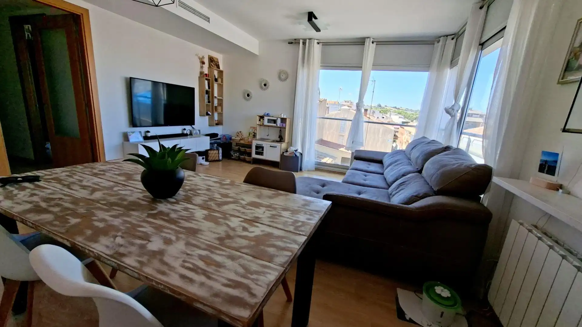 Living room of Flat for sale in Parets del Vallès  with Air Conditioner and Heating
