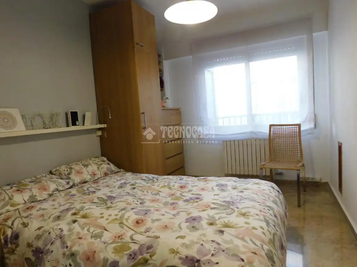 Habitación de Piso en venta en Zaragoza con Aire acondicionado, Calefacción y Terraza
