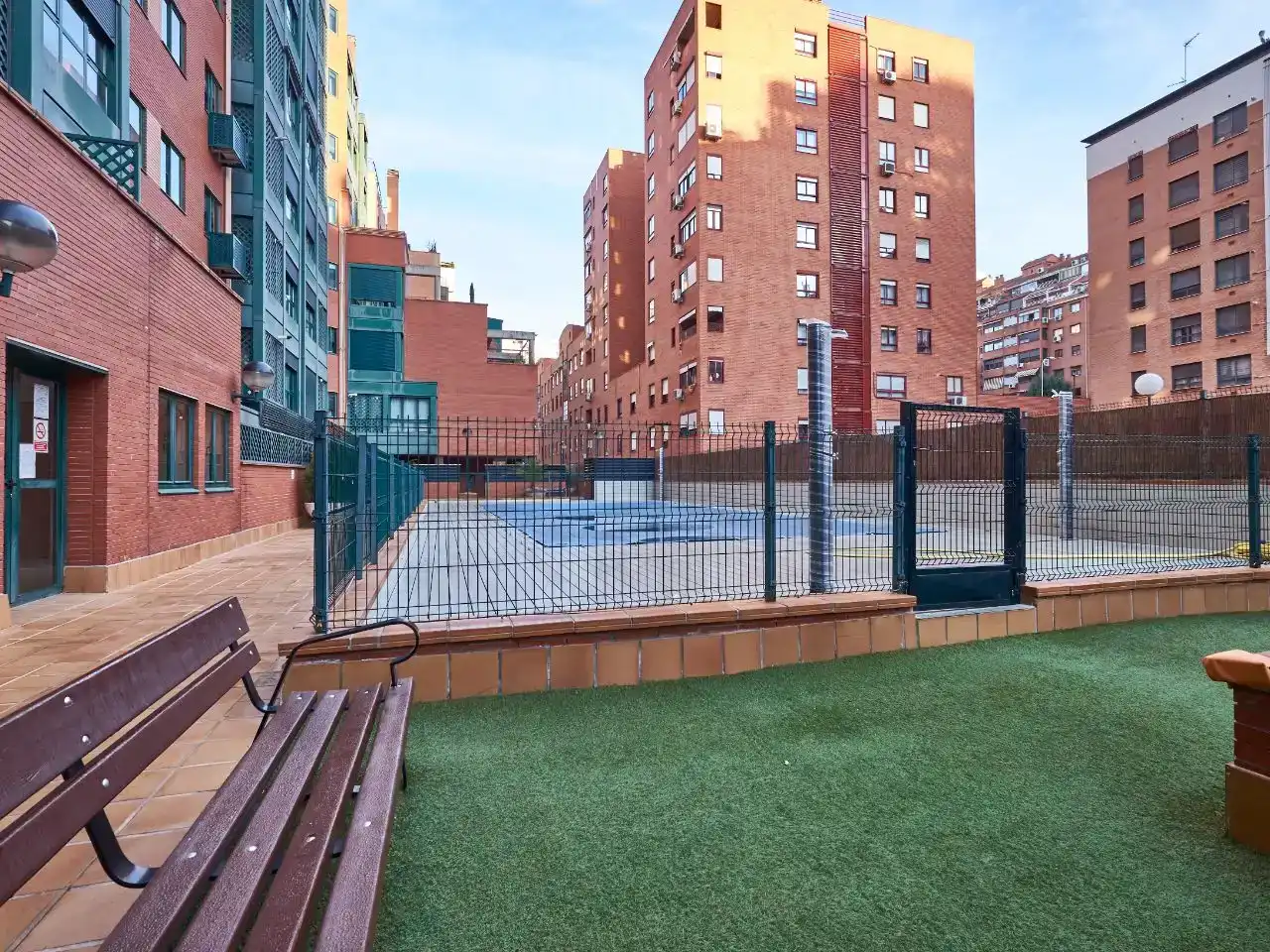 Terrassa de Estudi en venda en Madrid amb Aire condicionat, Jardí privat i Parquet