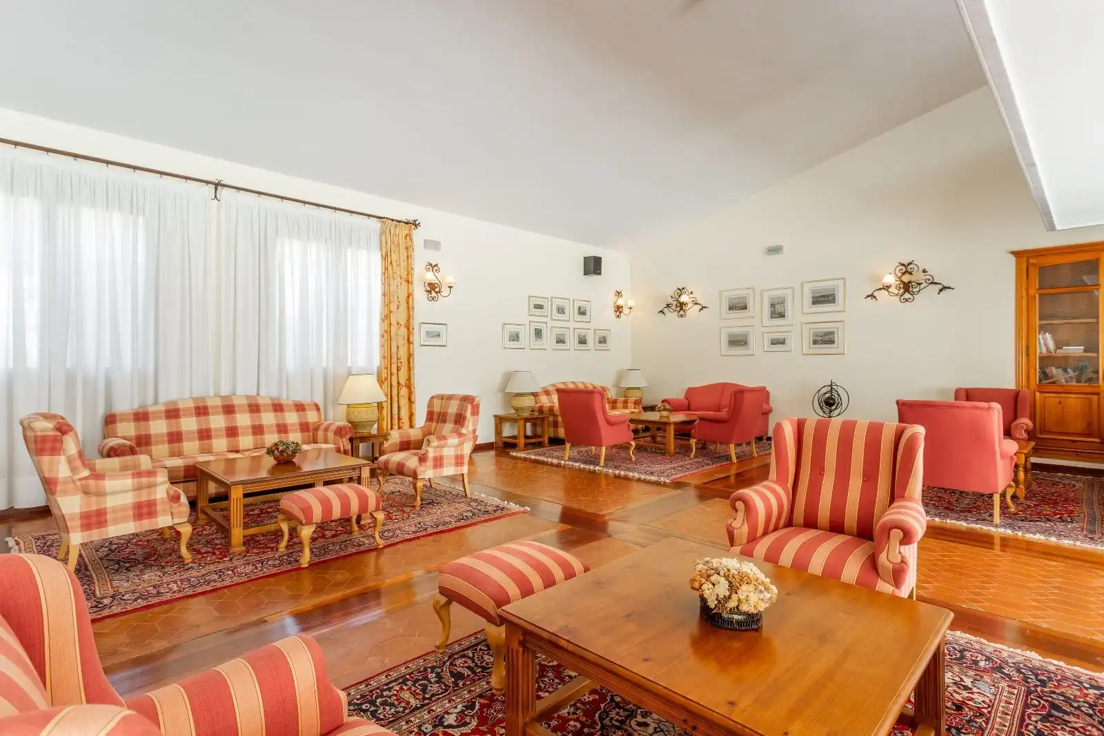 Living room of Buildings for sale in Yesa